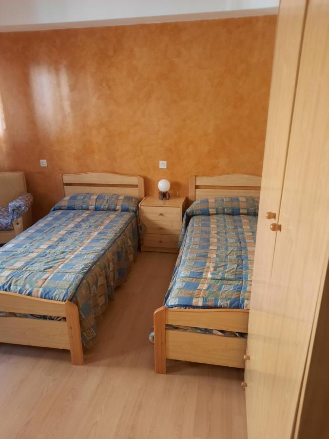 Habitaciones Pension El Parque Sabiñánigo 외부 사진