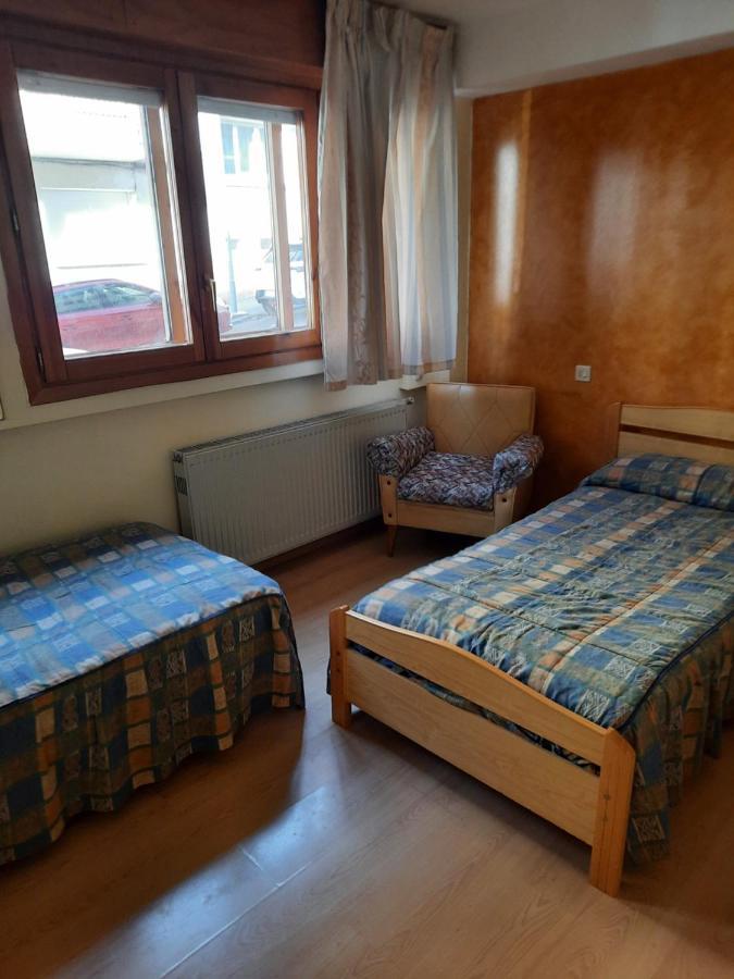 Habitaciones Pension El Parque Sabiñánigo 외부 사진