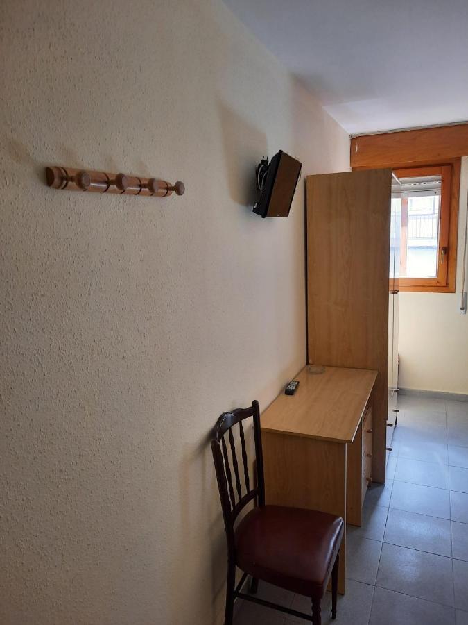 Habitaciones Pension El Parque Sabiñánigo 외부 사진